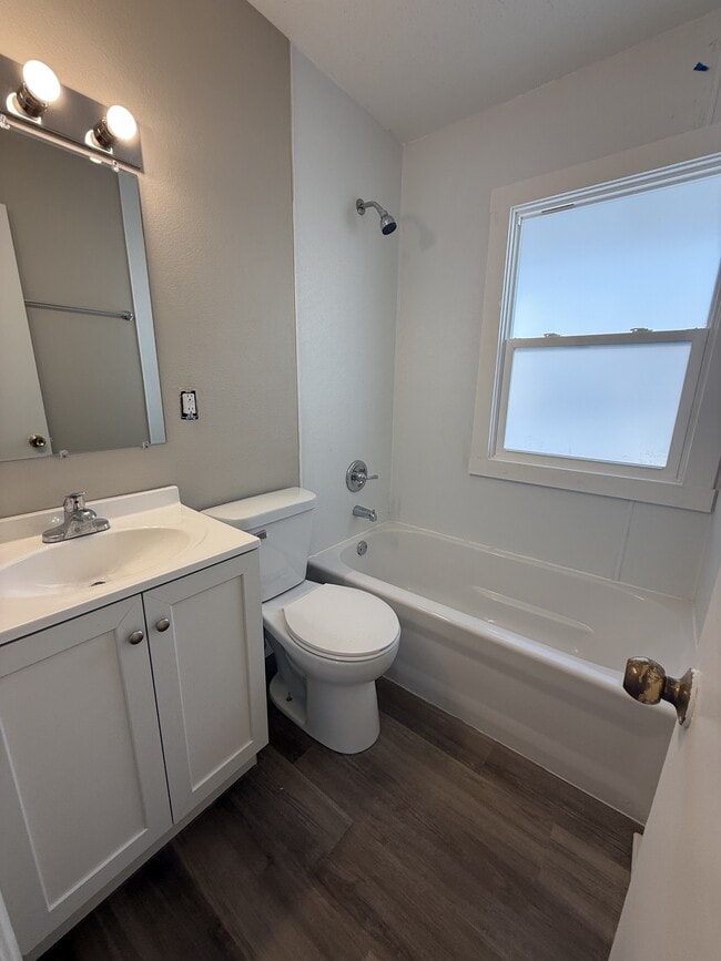 Building Photo - 1001 Caroline Terrace