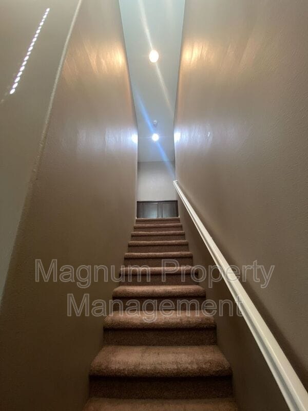 Building Photo - 31925 Red Pine Way