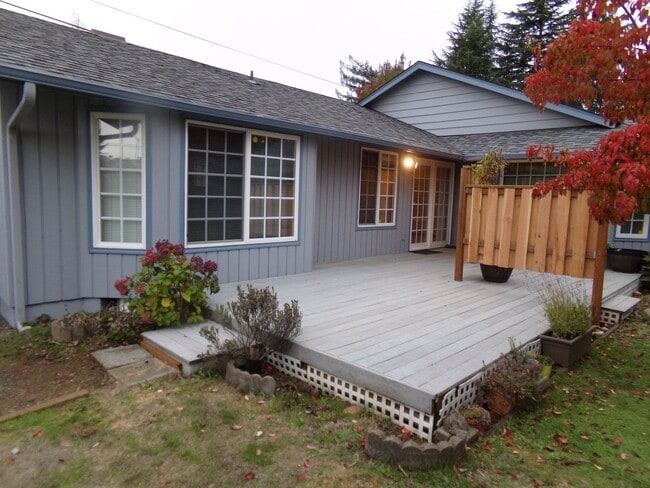 Building Photo - 1 BR, 1 BA ADU ~WATER/SEWER/GARBAGE/ELECTRIC INCLUDED!