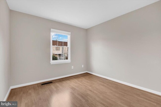 Building Photo - 908 Smartts Ln NE