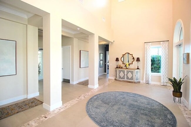 Building Photo - Coastal Living in Marina del Palma?!