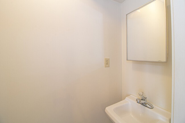 Building Photo - 1603 Minglewood Dr