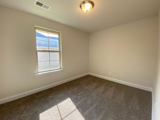 Building Photo - 4 bed, 2 bath built in 2023 in Olive Branch