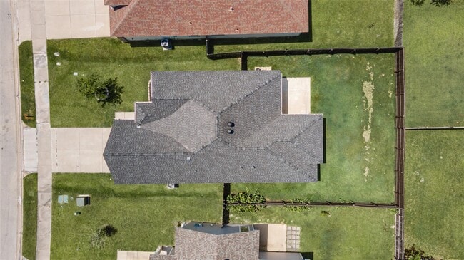 Building Photo - 2134 Markley Dr