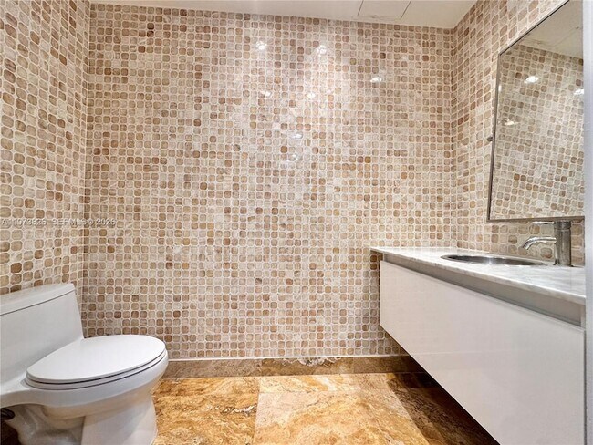 Building Photo - 1060 Brickell Ave