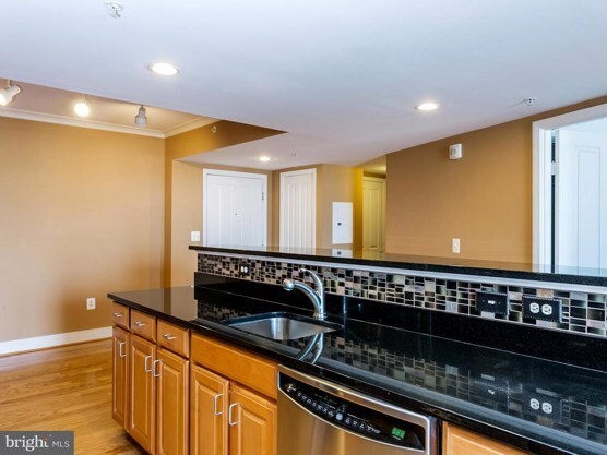 Kitchen view - 414 Water St