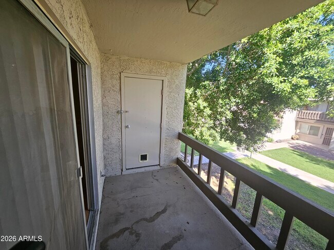 Building Photo - 520 N Stapley Dr