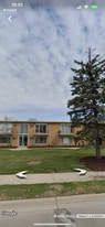 Building Photo - 2859 E Maple Rd