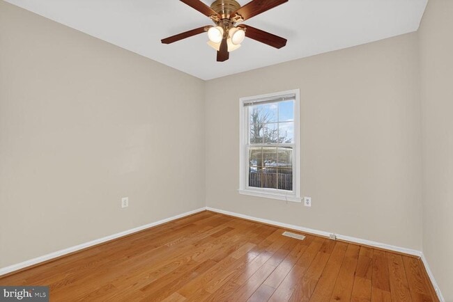 Building Photo - 8408 Millwood Dr