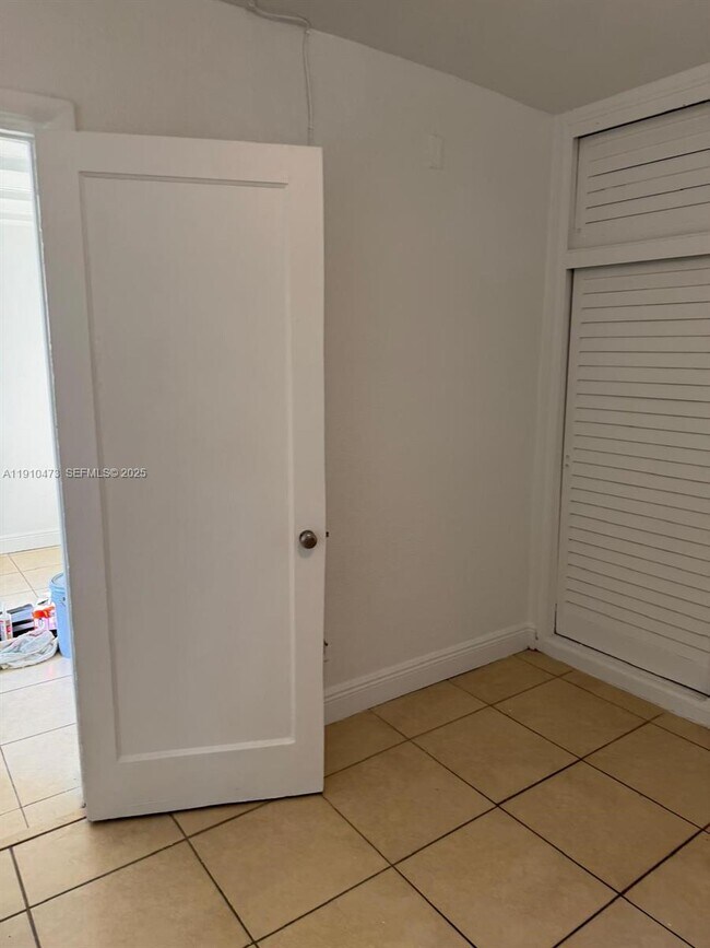 Building Photo - 1820 Funston St