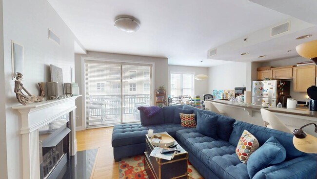 Building Photo - Gateway Plaza in Center City Condo with La...