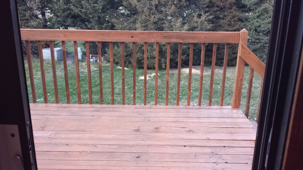 Building Photo - 1726 W Prairie St