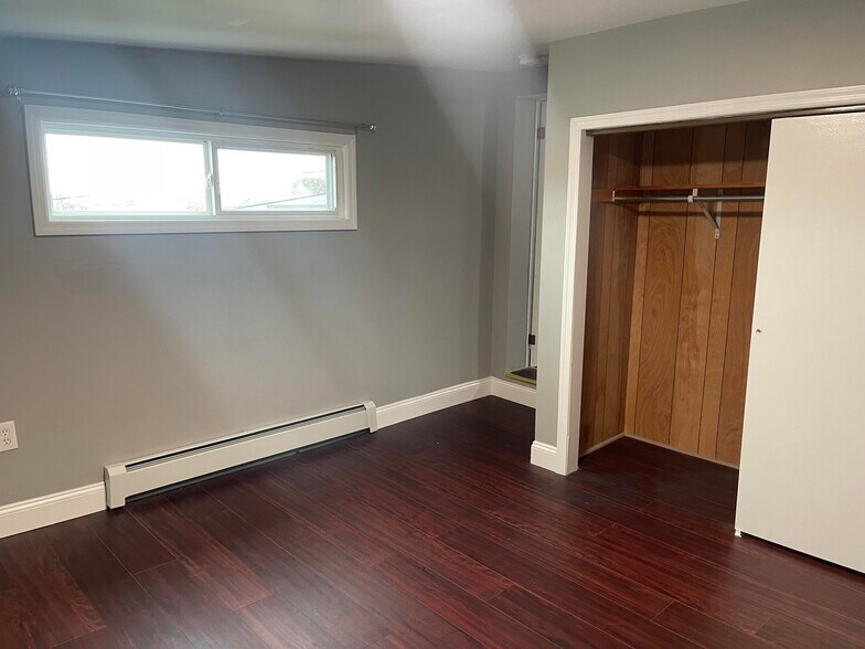 2nd Bedroom - 202 Jefferson St