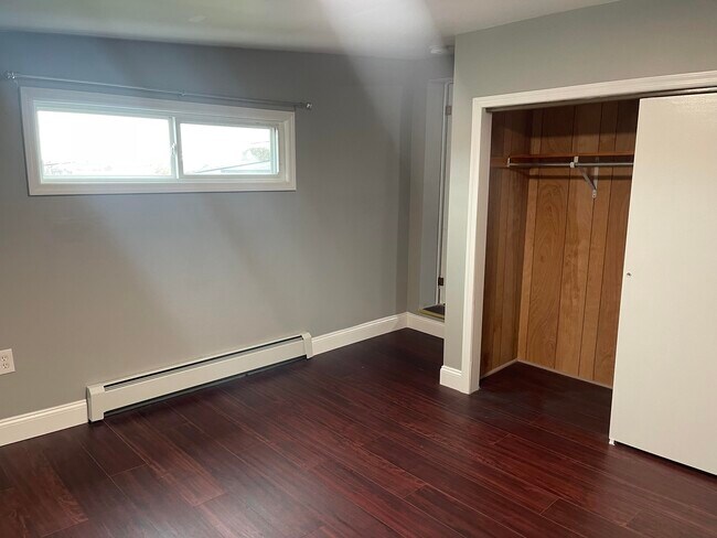 2nd Bedroom - 202 Jefferson St