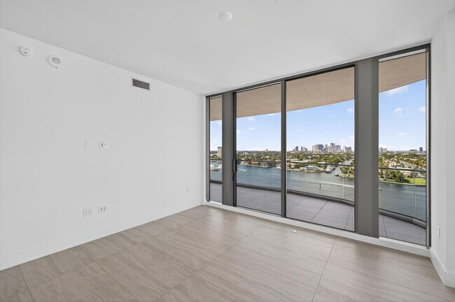 Building Photo - 153 N Seabreeze Blvd