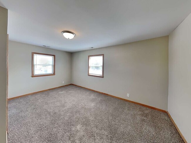 Building Photo - 11145 Boeger Ct