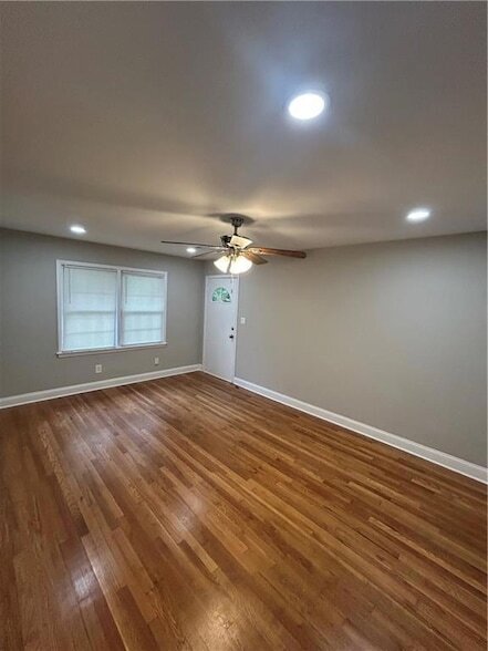Building Photo - 261 Palms Ln SW