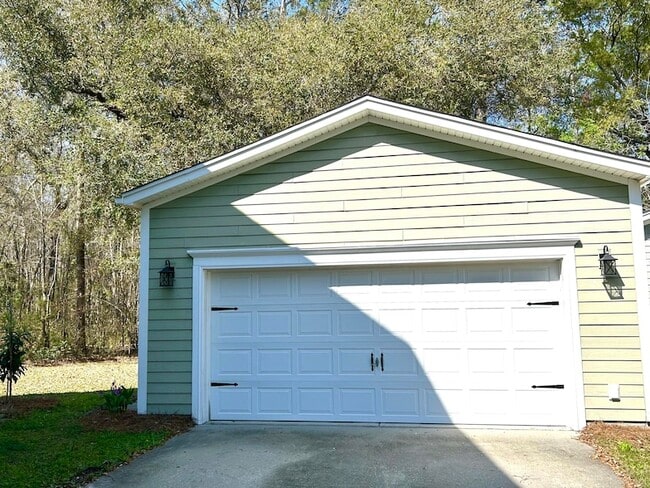 Building Photo - 2911 Maybry Dr