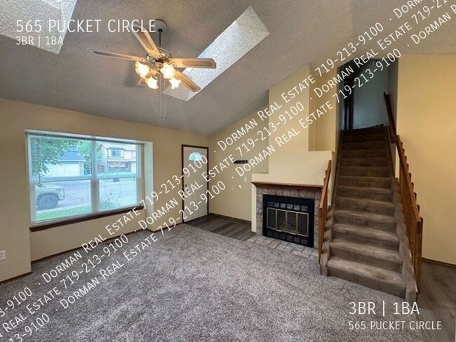 Building Photo - 565 Pucket Cir