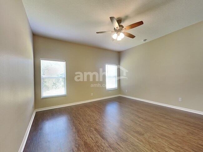 Building Photo - 1216 Maplebrook Dr