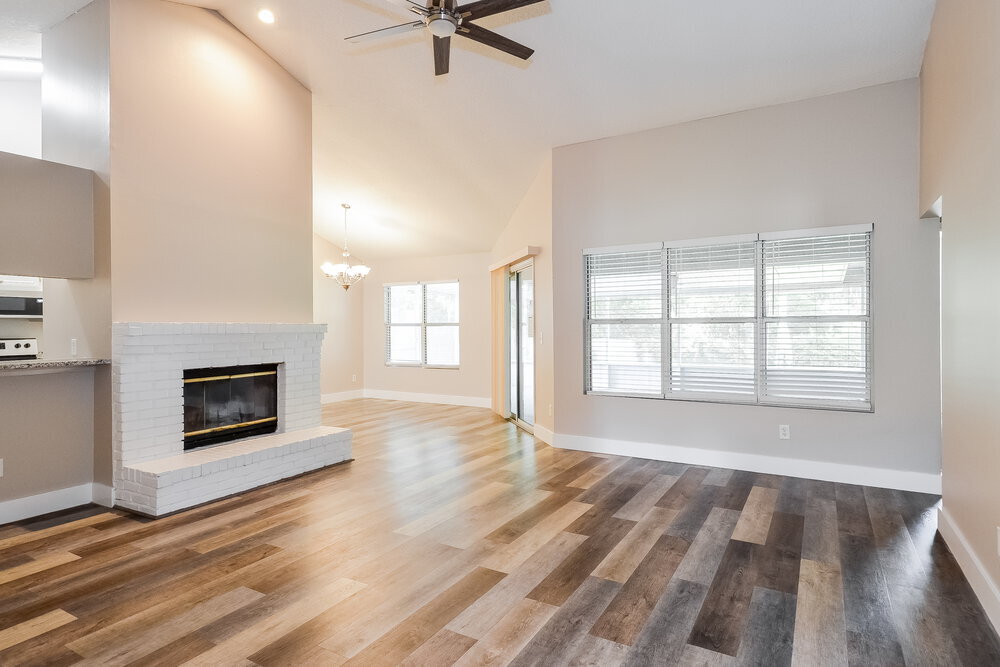 Building Photo - 12791 Serenade Cir N