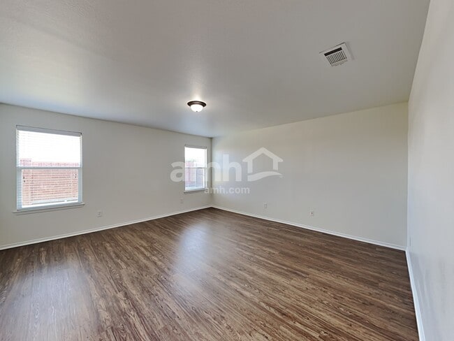 Building Photo - 42 Larkspur Dr