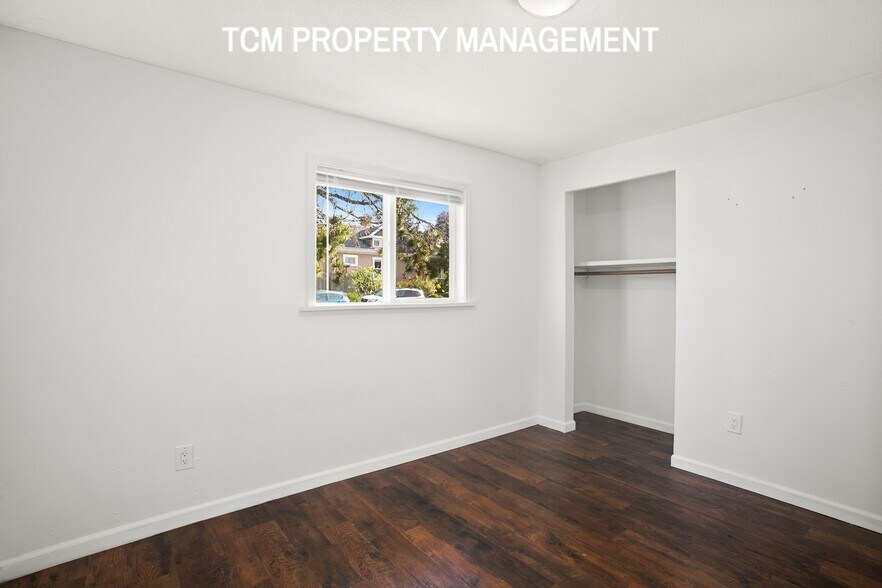 Building Photo - 4517 S Holden St
