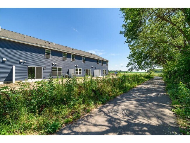Building Photo - 12709 Ashbury Dr