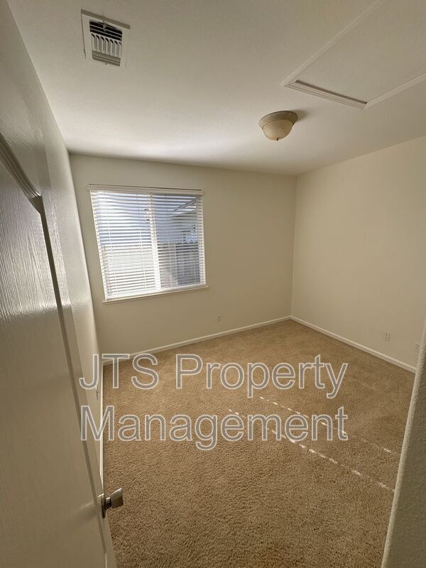 Building Photo - 1576 Morning Glory Ln