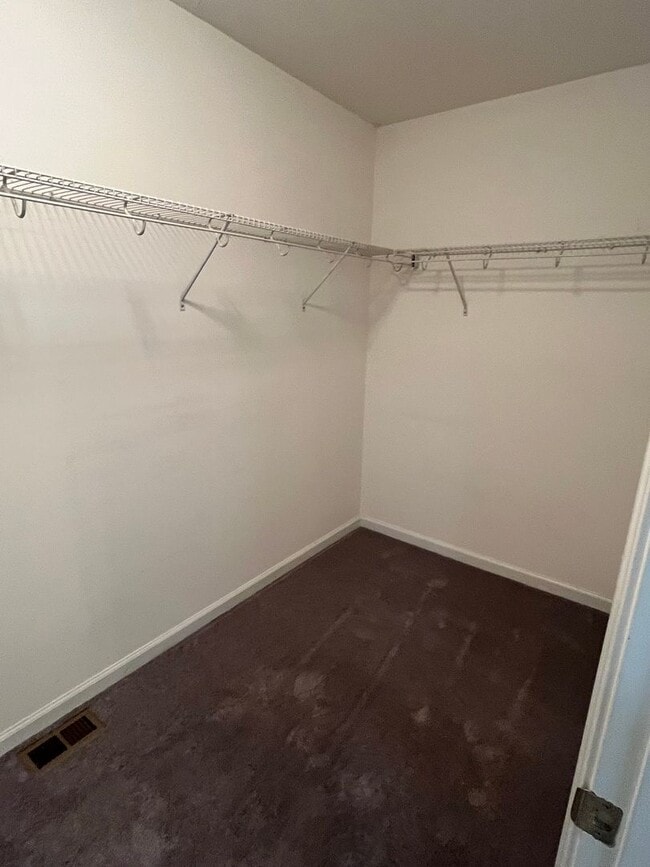 Building Photo - 742 Kensey Park Ln