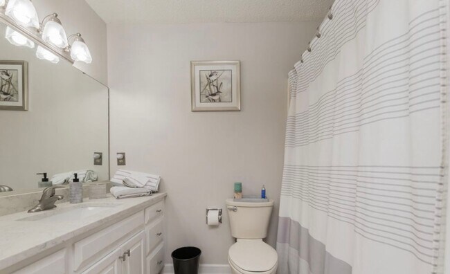 Building Photo - 3x2 Fairfield Harbour Dream Home in Birdland!