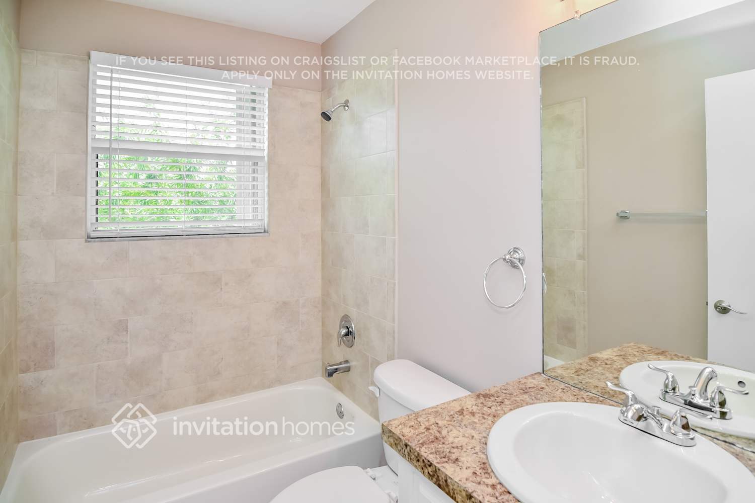 Building Photo - 450 SW 182nd Way