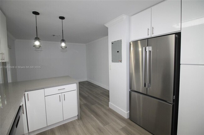 Building Photo - 15239 SW 134th Ct