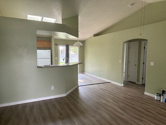 Building Photo - 3412 Manchester Dr