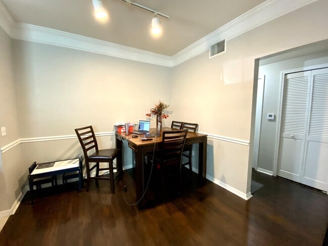 Building Photo - 3432 Westchester Square Blvd