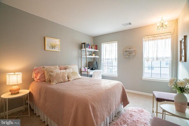 Building Photo - 4777 Thornbury Dr