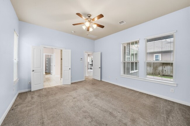 Building Photo - 17019 Seminole Ridge Dr