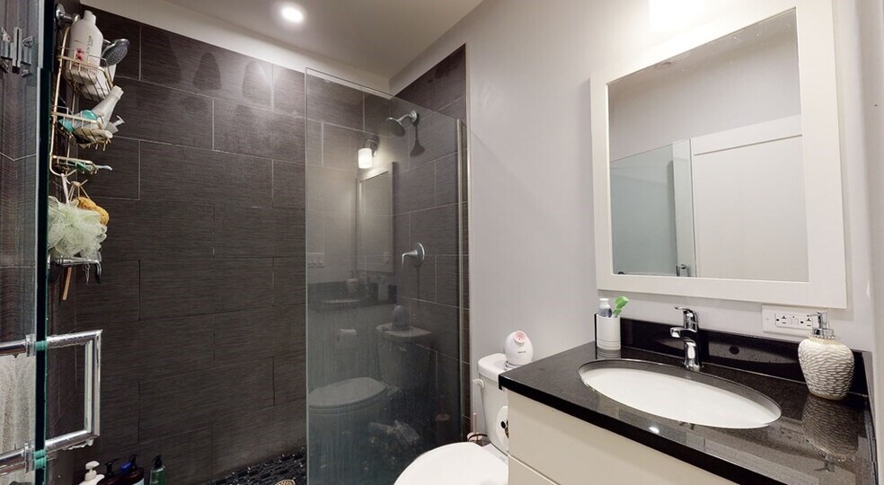 Building Photo - 339 W Broadway