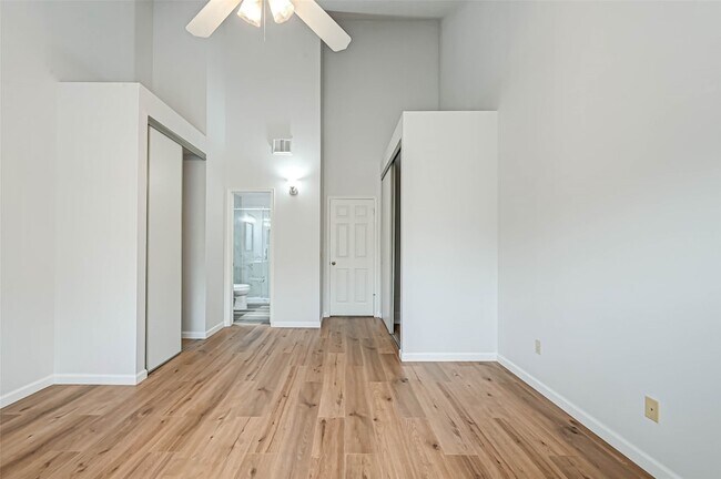 Building Photo - 2930 Grants Lake Blvd