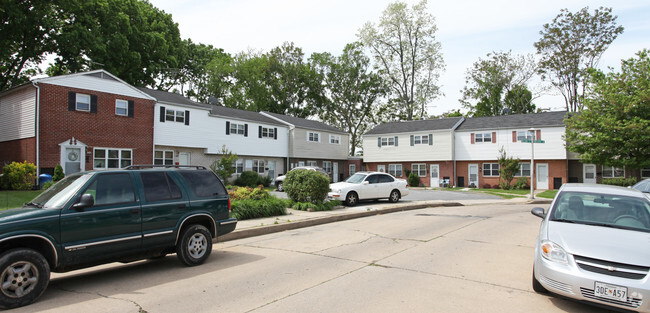 Building Photo - Weldon Townhomes