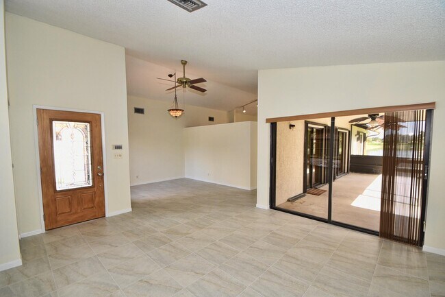 Building Photo - 21518 Summertrace Cir