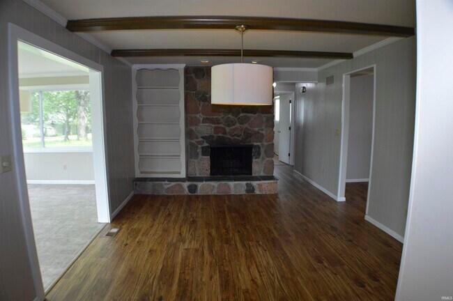 Building Photo - 805 Candlewood Way