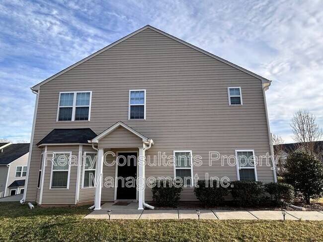 Building Photo - 482 Sandybrooke Dr