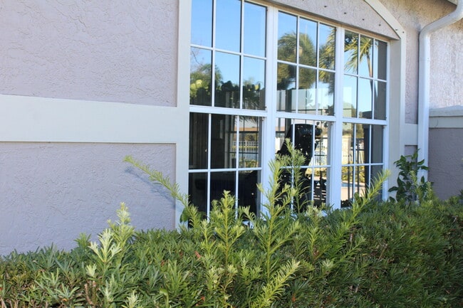 Building Photo - 5065 Wiles Rd