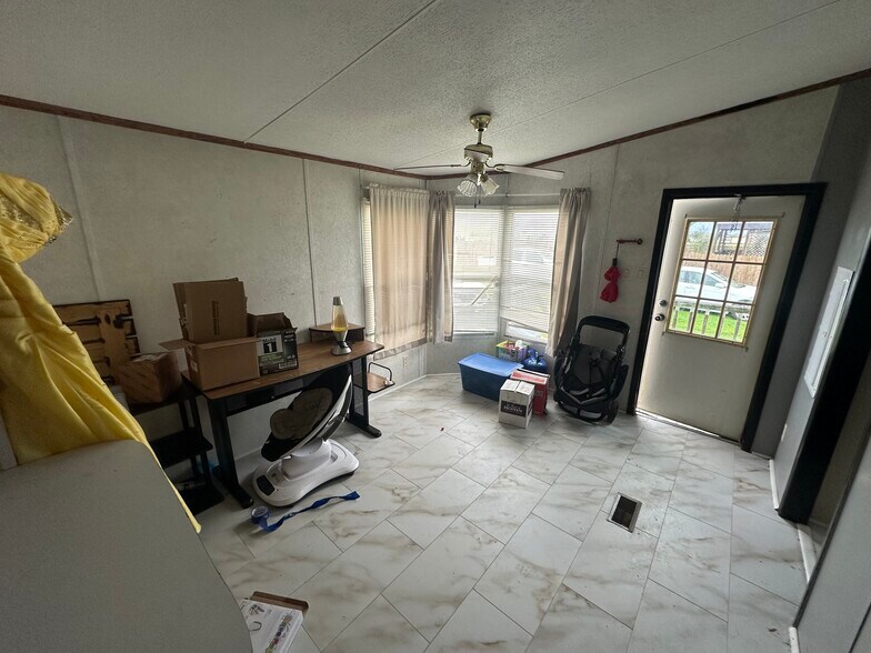 Building Photo - 39 Tiffany Dr