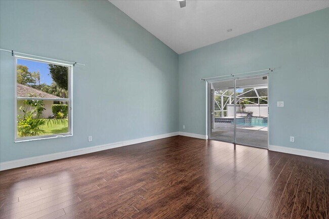 Building Photo - 15575 Woodmar Ct