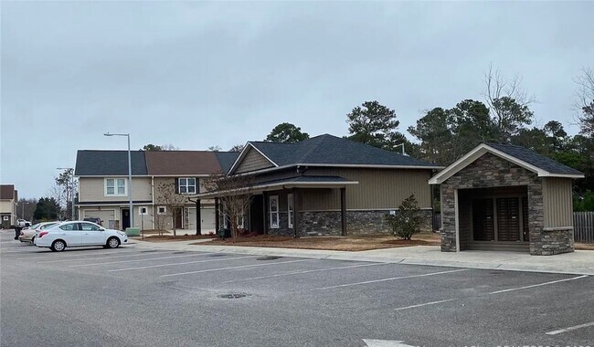 Building Photo - 2539 Gardner Park Dr