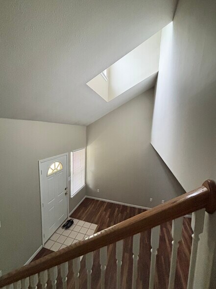 Building Photo - 318 Nikki Way