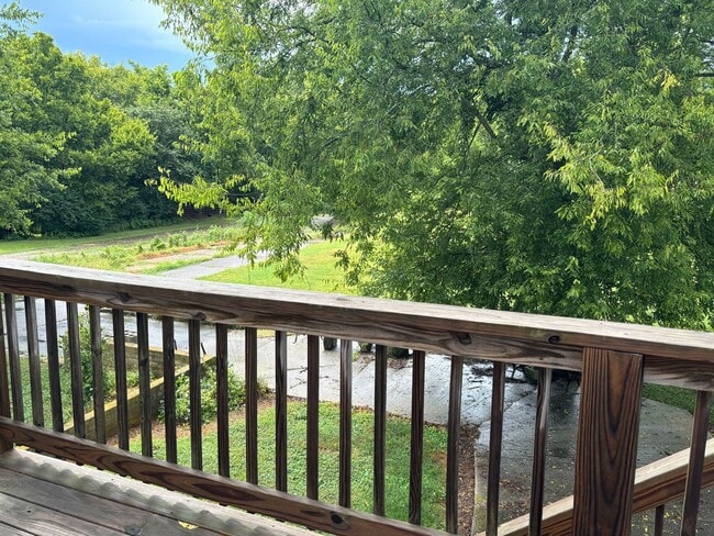 Building Photo - Charming Country House Fully Furnished