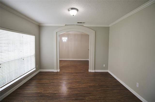 Building Photo - 613 Norwood Dr